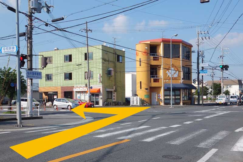 ①国道169号線 桜井警察署東交差点を左折し中和幹線へ入ります